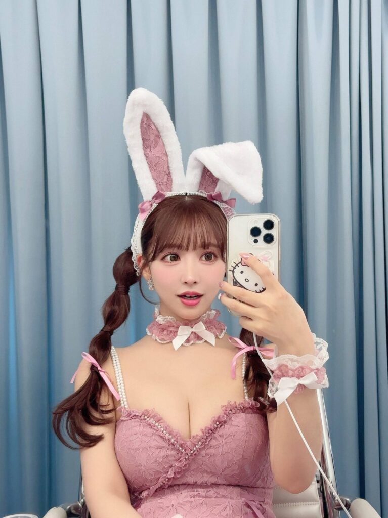 三上悠亜と渡辺翔太の熱愛真相に迫る